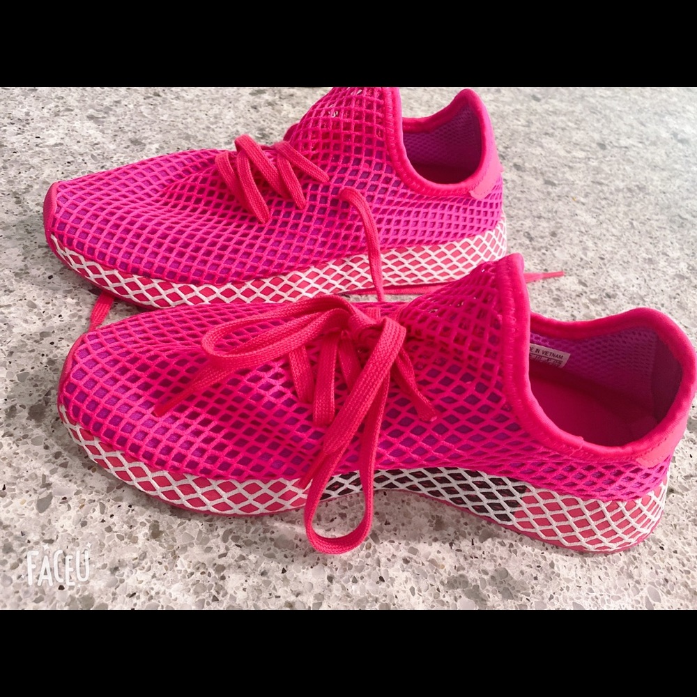 Adidas Deerupt excellent condition size 9
